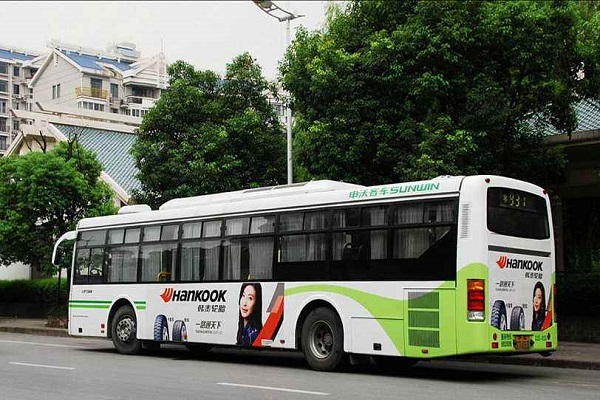 成都公交车身广告投放案例