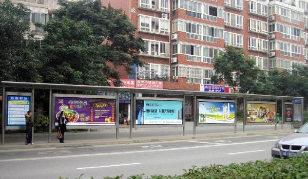 眉山公交站台灯箱广告投放案例
