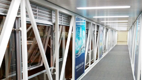 三亚凤凰机场看板广告投放案例