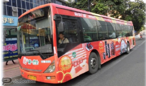 广州市区公交车身广告投放案例